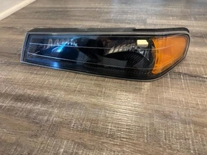 2004-2012 Chevrolet Colorado GMC Canyon LEFT Headlight/Park Turn Signal - Picture 1 of 5