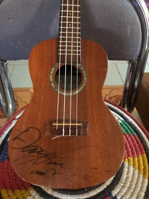 Cordoba Model 10CM autographed nylon strings Ukulele , - Image 1 of 4