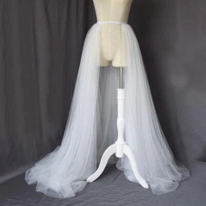 Gonna sopragonna bianca staccabile in tulle nera vita elastica matrimonio treno - Foto 1 di 12