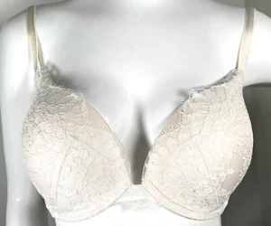 VICTORIA'S SECRET CREAM IVORY LACE PADDED BRA UNDERWIRE 32DDD - Picture 1 of 3
