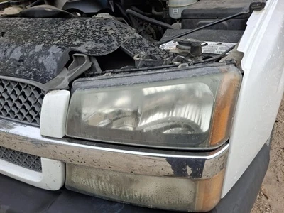 Used Left Headlight Assembly fits: 2003 Chevrolet Silverado 1500 pickup Left Gra - Image 1 of 4