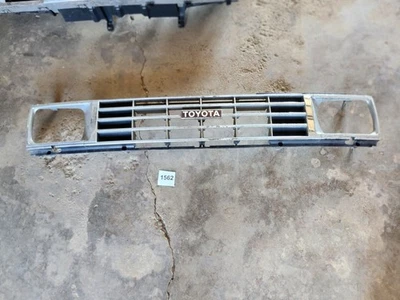 For TOYOTA HILUX RN50 RN55 YN56 2WD MODEL 1984 89 FRONT GRILLE MASK 53111-89116 Foto 1 de 4