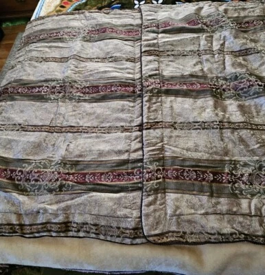 2 CROSCILL Dover Manor Dunhill TOWNHOUSE BURGUNDY & GOLD Pillow Shams King Size  - Image 1 of 4