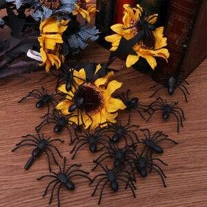  100 Pcs Outdoor Accessories Haunted House Prop Halloween Spider Make up