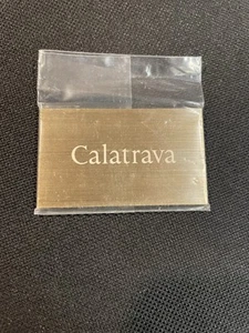 Patek Philippe Uhrenaufsteller Plakette Messing, "Calatrava" Schild  - Bild 1 von 2