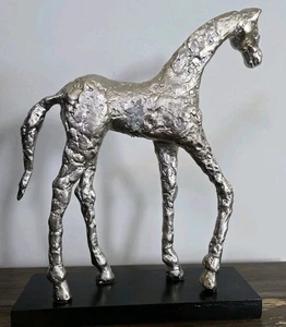 Modern Silver Horse Sculpture – Brutalist Style Colt Statue – 11” Tall Home Déco - Picture 1 of 8