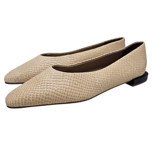 NUOVO Saks Fifth Ave 8,5 pelle crema pelle di serpente goffrata balletto piatto minimalista  - Foto 1 di 5