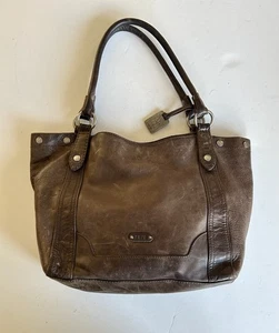 Borsa a mano Frye Melissa in pelle marrone invecchiata grande boho tote frye metallo charm - Foto 1 di 6