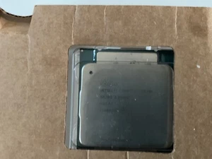 Intel Core i7-5820K 3.3GHz 6-Core (BX80648I75820K) Processor - Picture 1 of 2