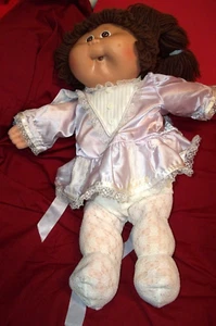 Vintage Cabbage Patch Doll 1982.Xavier Roberts sig. 16" Copy Written On Neck - Picture 1 of 7