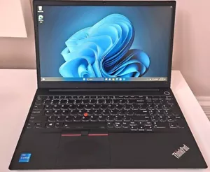 Lenovo ThinkPad E15 Gen 2 15,6 pollici i5-1135G7 16 GB RAM 512 GB NVME Win 11 Pro - Foto 1 di 7