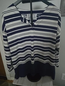 Wiomans Blouse Size 18wide Blue And White Striped - Picture 1 of 10