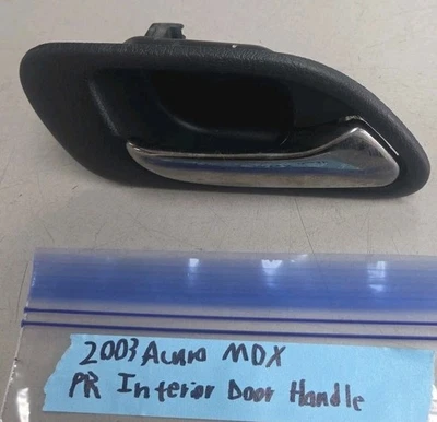 Acura MDX 2003 pasajero manija de puerta interior trasera derecha negra y cromada OEM Foto 1 de 4