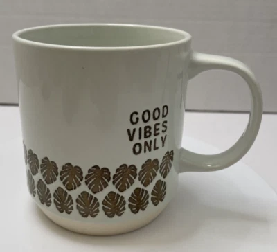 Taza de gres Opal House Good Vibes Only hojas doradas verde azulado claro - Usada en Excelente Condición Foto 1 de 4