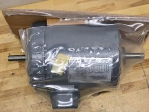 GE AC Motor 5K43JG3294, 1 HP, 230/460VAC, 3Ph, 3450RPM, Dual Shaft - Picture 1 of 5