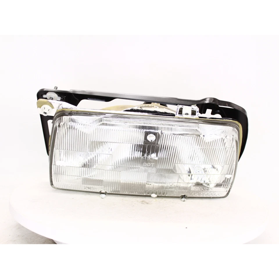 Eagle Eyes Left Headlamp Part Number - 114-58095BL For 1992 Volkswagen Jetta - Image 1 of 4