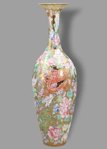 Chinese Eggshell Porcelain And Gold Hand Painted Famille Rose Dragon Vase W/Box - Picture 1 of 11