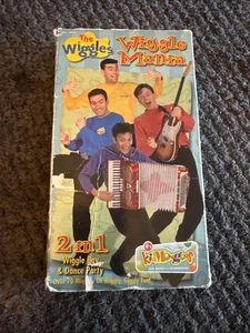 Wiggles Wiggle Mania - 2 In 1 VHS - Wiggle Bay & Dance Party RARE HTF - Bild 1 von 9