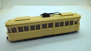 Wiking 750 Straßenbahn Triebwagen AEG TM hellbeige (70) - Bild 1 von 3