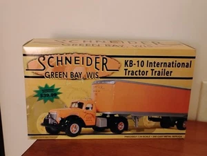 Remolque tractor internacional SCHNEIDER Green Bay WI KB-10 de colección nuevo en caja... - Imagen 1 de 10
