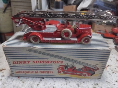 Dinky Toys France 899 1/43 Delahaye Auto Echelle De Pompiers + Scatola Originale - Immagine 1 di 4