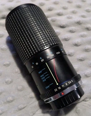 RMC Tokina 80-200mm 1:4.5 Camera Close Focus Lens Made In Japan - Image 1 of 4