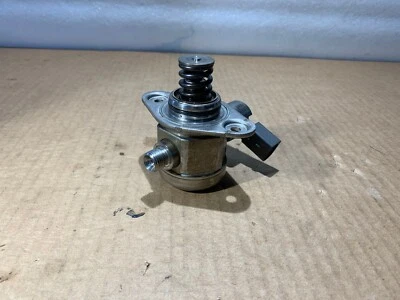 BMW X5 E70 LCI 2009-2013 4,4 L turbo bomba de combustible de alta presión izquierda 7595339 OEM Foto 1 de 4