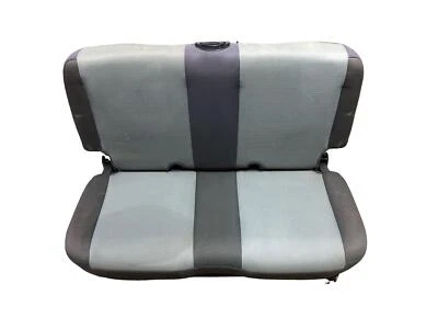 Jeep Wrangler TJ 2005 moldura de asiento trasero N5dv carbón y gris *manchado* camioneta local Foto 1 de 4