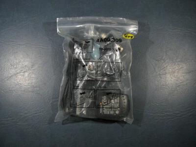 正品 TomTom Mini USB Home & World Travel Mains Charger - 4A00.309 — 第 1/4 张图片