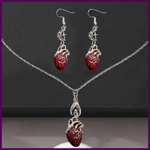 Einzigartige Gothic Fledermaus & rotes Herz Anhänger Halskette - Anatomisches Herz - Bild 1 von 27