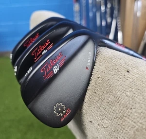 VOKEY SM5 BLACK NITRIDE 3 WEDGE SET 50-54-58 SPINE ALIGNED BLACK KBS IOMIC GRIPS - Imagen 1 de 10