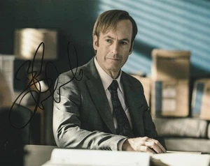 FOTO 8X10 FIRMADA AUTOGRAFIADA DE BOB ODENKIRK "BETTER CALL SAUL" - Imagen 1 de 2