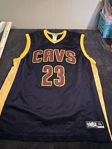Camiseta para hombre LeBron James Cleveland Cavaliers Cavs marca NBA XL azul - Imagen 1 de 9