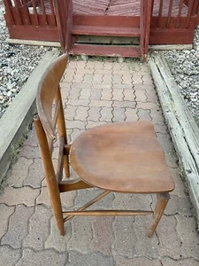 4 Mid Century Modern Chairs - Picture 1 of 6