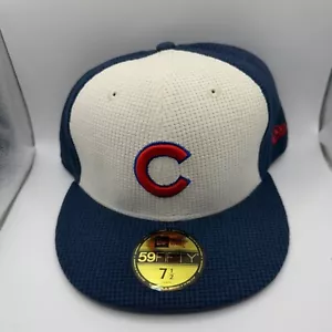 New Era 59Fifty Chicago Cubs Blue/White Thermal Front Fitted Hat 7 1/2 New - Picture 1 of 4