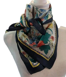 Sciarpa Berkshire Floreale Bouquet Margherita Tulipano Vibrante Made In Italy Quadrata 30X30 - Foto 1 di 11