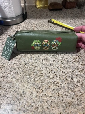 Artisans by Lang Bolsa de accesorios de cuero Calavera de azúcar Nueva con etiquetas Foto 1 de 4
