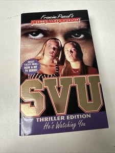 NEW Vintage Sweet Valley University Thriller Edition - "He's Watching You" - - Foto 1 di 4
