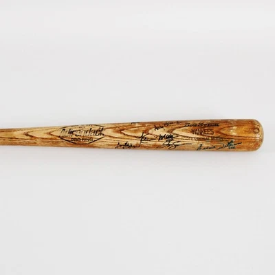 Yankees Team-Signed Bat (11) Bernie Williams, Kevin Maas, etc. - COA JSA - Image 1 of 4