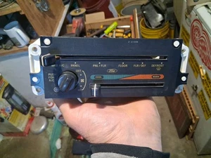1989-1992 Ford Ranger Bronco II Heater Climate Control Unit W/ Push Knob For AC - Picture 1 of 12