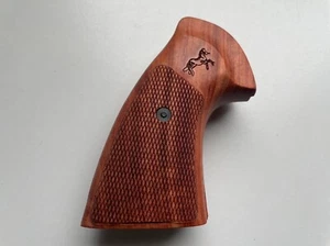 New Grip For Colt Python revolver (I, E Frame) Checker Padauk Wood Closed Back - Picture 1 of 6