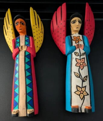 MEXICAN FOLK ART OAXACAN WOOD CARVING HAND PAINTED PAIR OF ANGELS ~ SIGNED ~. - Image 1 of 4