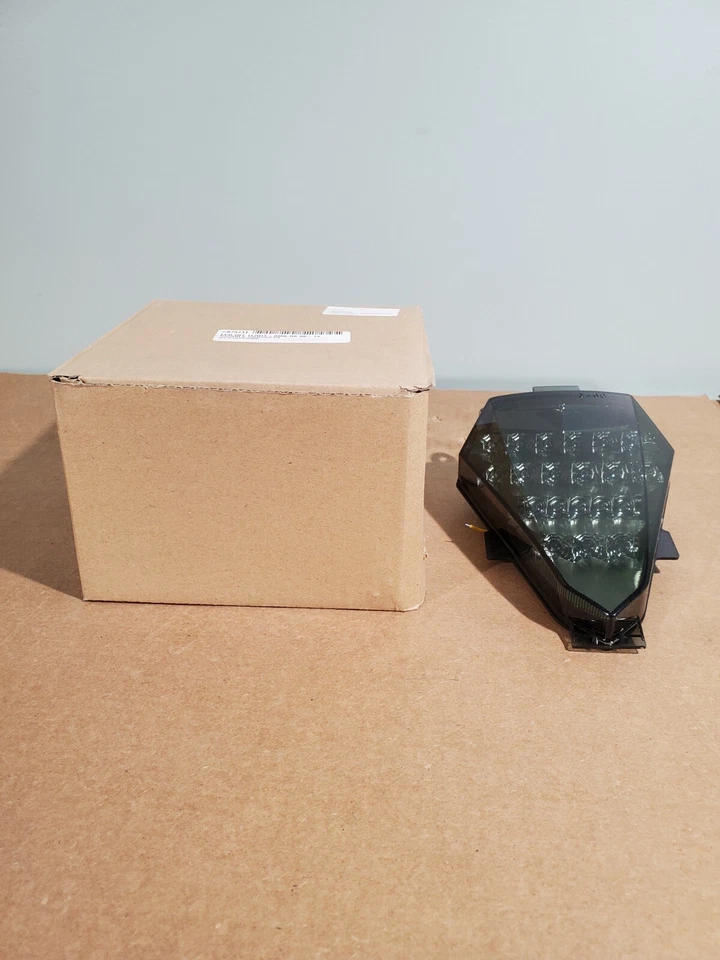 Luz trasera intermitente integrada Rumble concepts Yamaha R6 08-14 smk TR675731 Foto 1 de 4