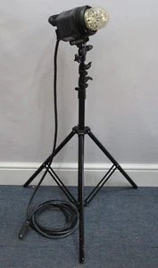 Bowens QuadX 3000 Model BW-7660 Professional Flash Head Light +Glass Protector - Picture 1 of 11