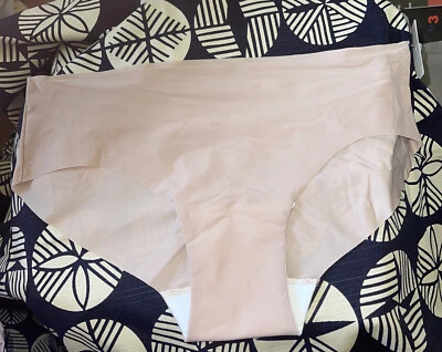 New NWT Hanro Switzerland Smooth Illusion Tan Briefs Panties Hi-Cut XS Org $35 - Image 1 of 4