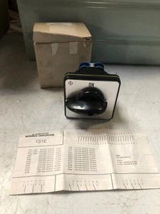 Interruptor rotativo 131E. NSN: 5930-99-534-9456. Ex MOD - Imagen 1 de 6