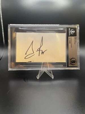 SCOTTIE PIPPEN AUTOGRAPHED 3X5 CUT - SLABBED BECKETT CHICAGO BULLS - Image 1 of 4