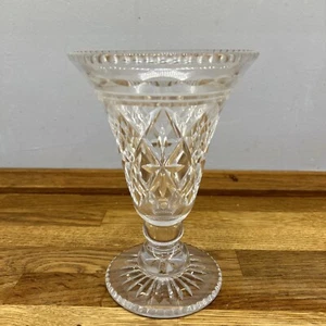1926-1950 Vintage Stuart Crystal 7" Vase Made in England, lovely vase. Signed. - Picture 1 of 10