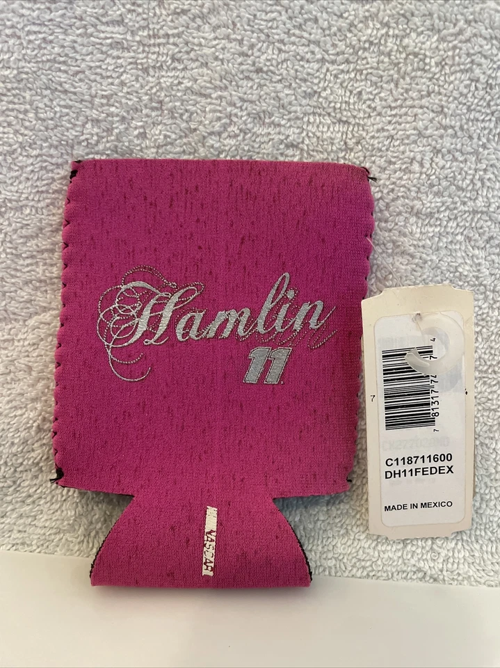 Denny Hamlin #11 FedEx Can Koozie Pink #15 - Imagem 1 de 2