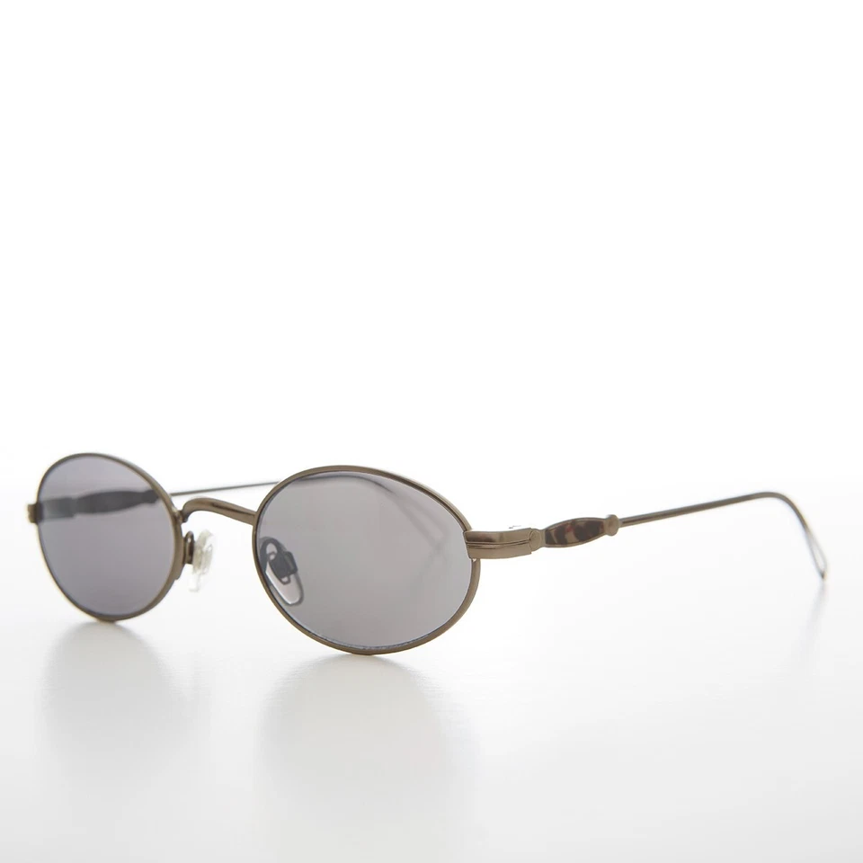 Gafas de sol vintage ovaladas Gunmetal años 90 con templo intrincado - Kit Foto 1 de 3